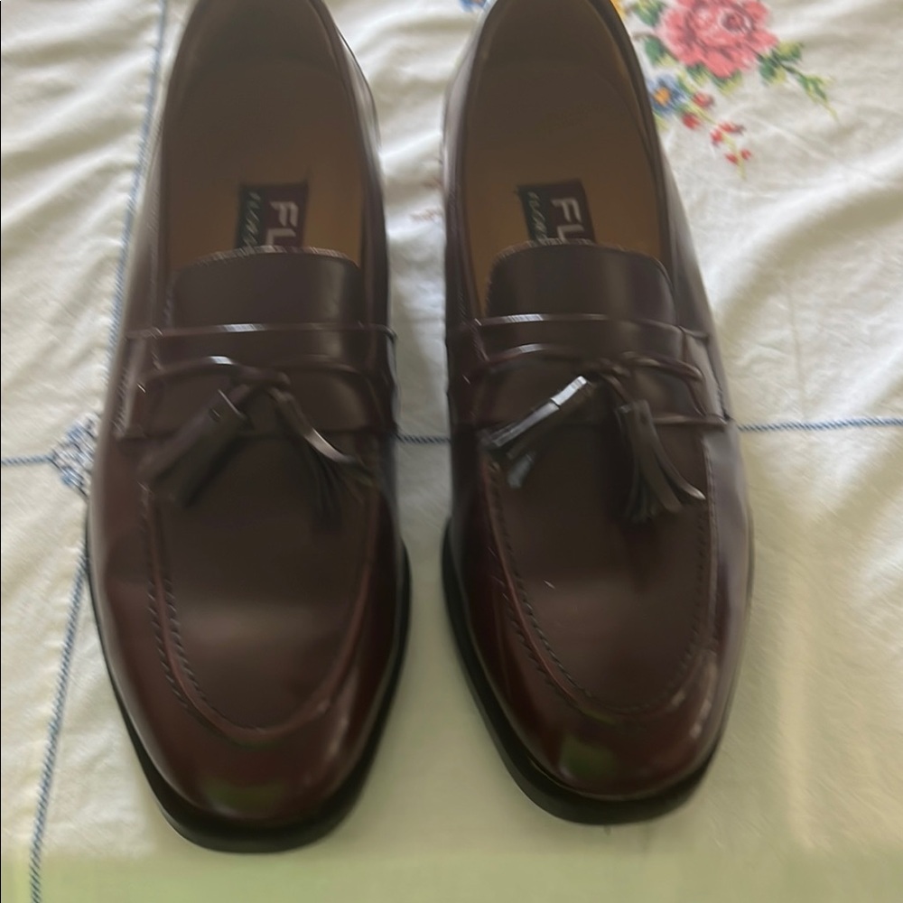 Florsheim Brown Leather Loafers with Tassel Detail, like new, size 9